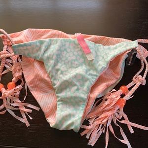 NWT VS reversible bikini bottom size medium